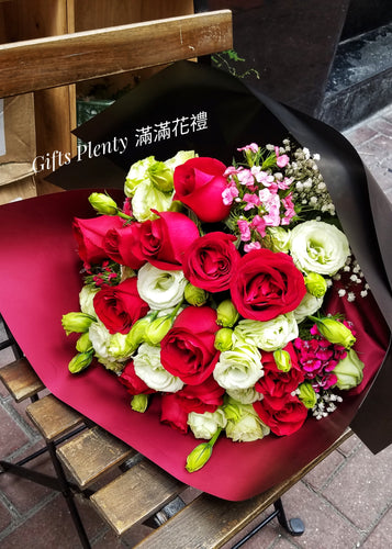 VD03 12枝紅玫瑰花束