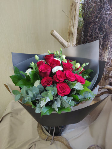 VD02 12枝玫瑰花束